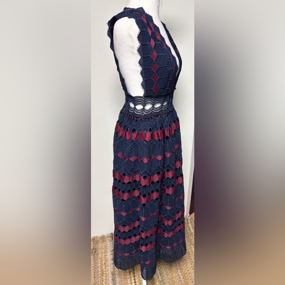 Revolve X by NBD Kristina Navy Blue & Burgundy Crochet Lace Midi Dress NWT
Sz S - Picture 4 of 5